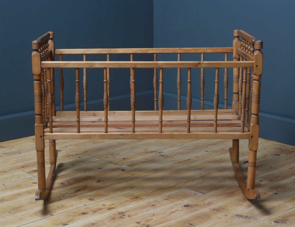 Lovely Antique Victorian Childs Baby Rocking Cot Crib Cradle 633283