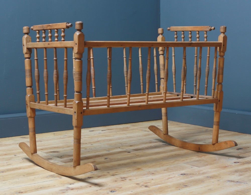 Lovely Antique Victorian Childs Baby Rocking Cot Crib Cradle 633283