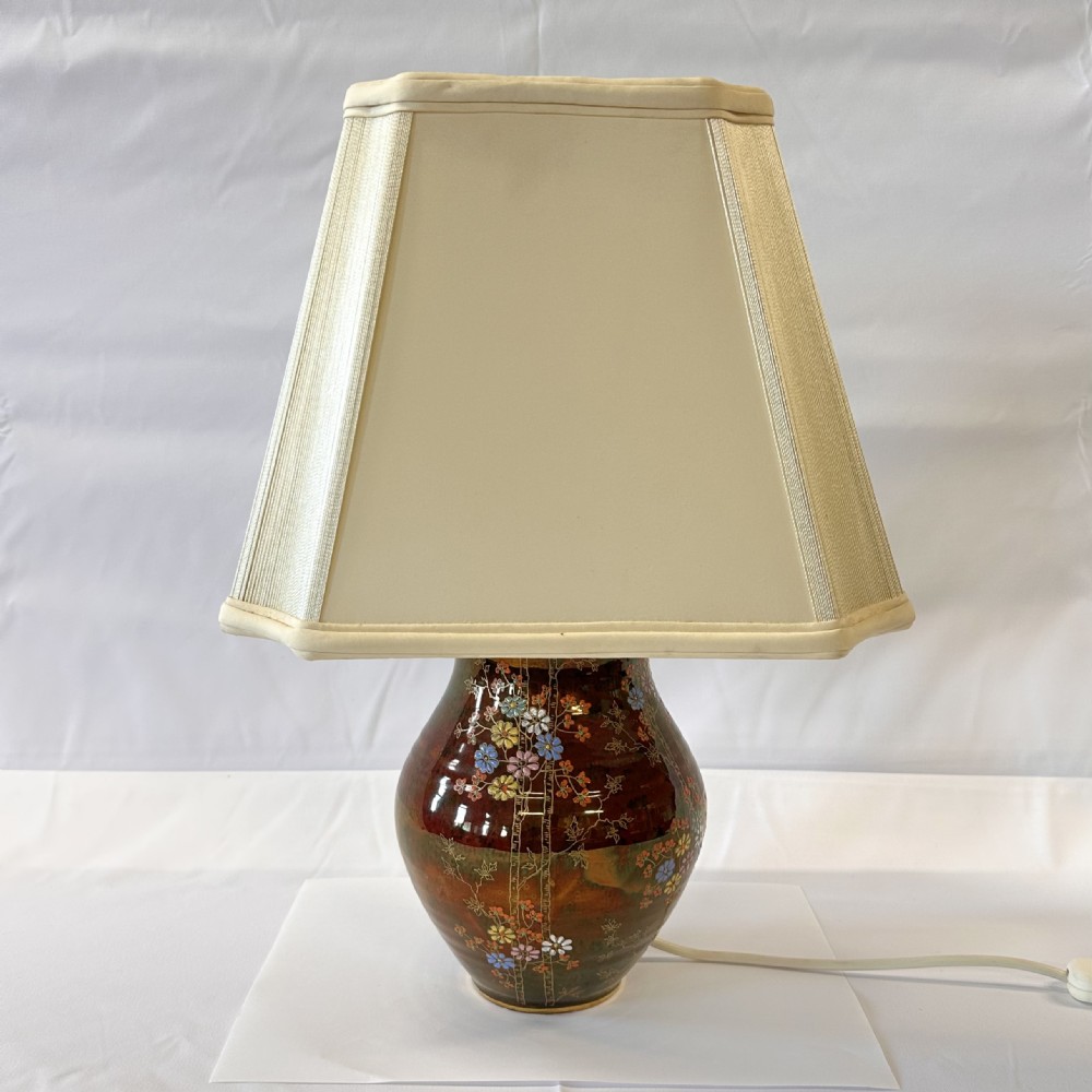 attractive vintage fieldings crown devon table lamp